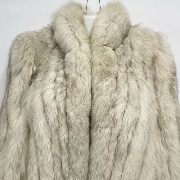 Vintage Chloè Fur Coat - Picture 2 of 8